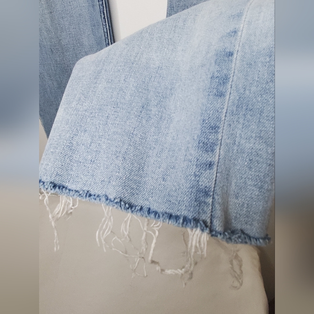 HUDSON size 32- Blue Jeans Light Wash - Picture 13 of 13